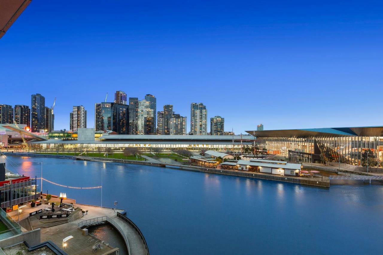 Melbourne Holiday Apartments Flinders Wharf Bagian luar foto